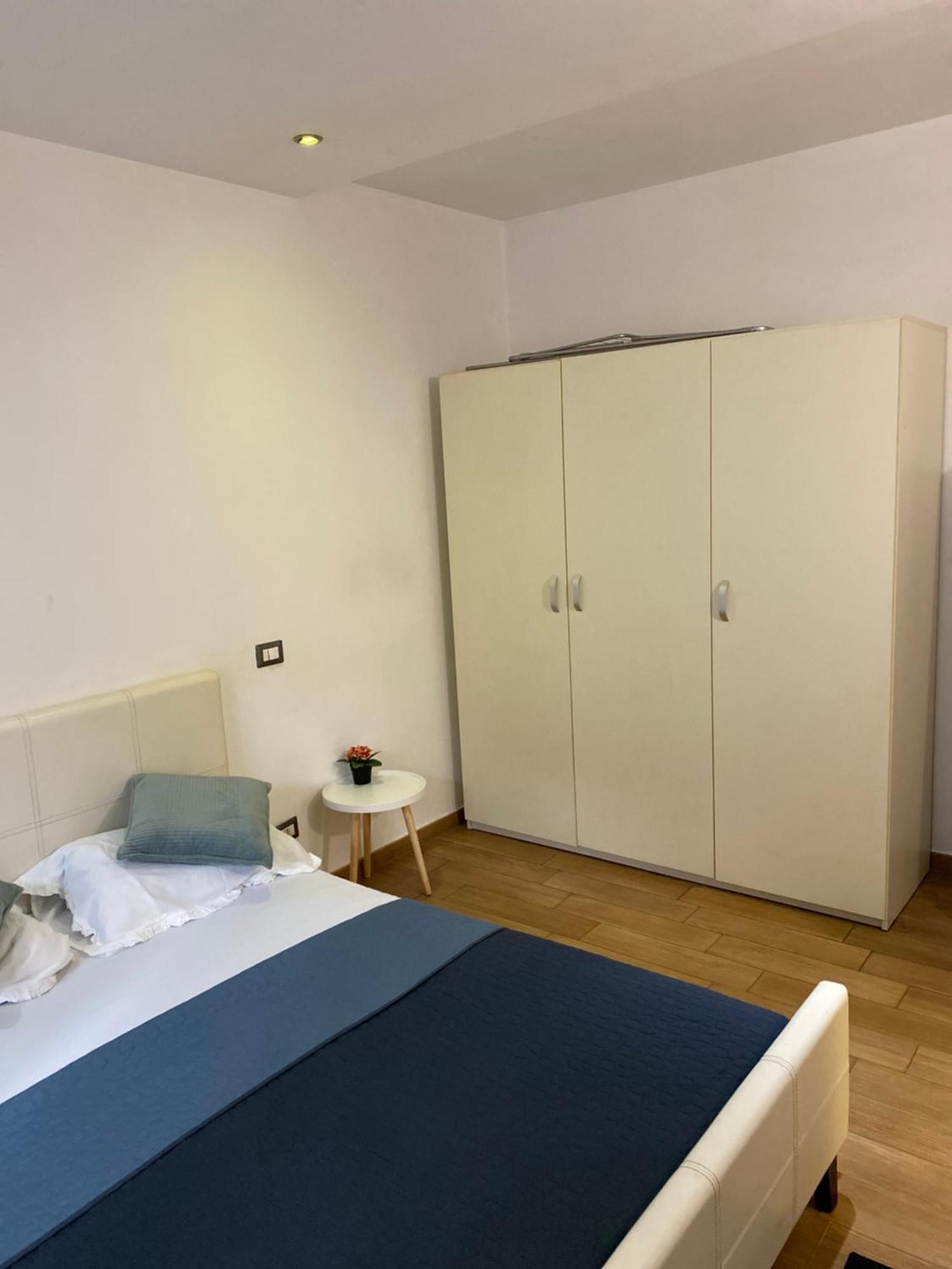 Royal Suite Unirii-2 Bdr Apartment Bukarest Kültér fotó