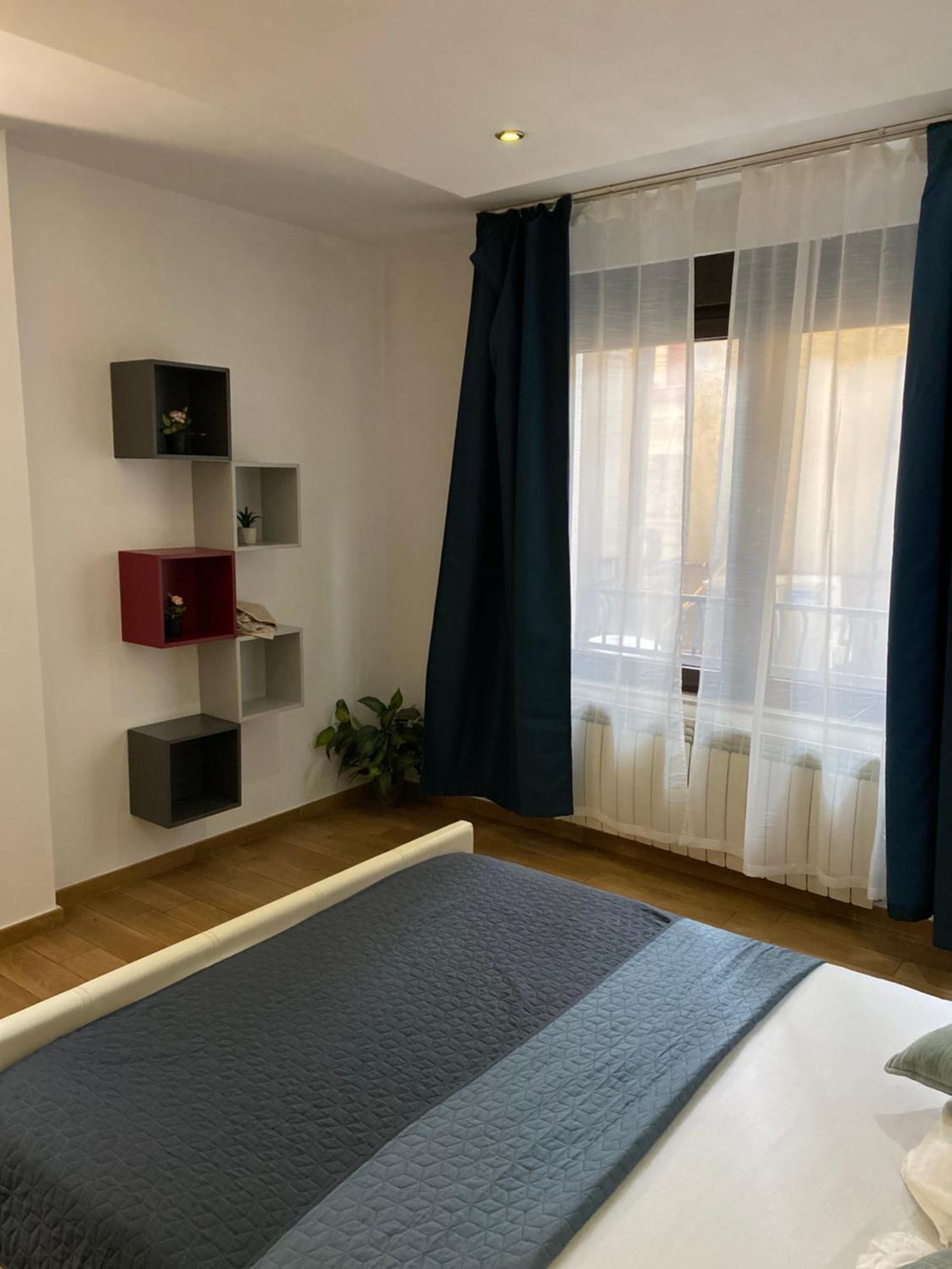 Royal Suite Unirii-2 Bdr Apartment Bukarest Kültér fotó